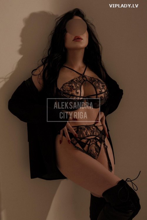 Aleksandra REAL PICTURES