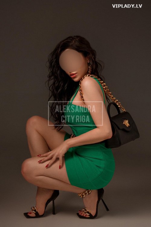 Aleksandra REAL PICTURES